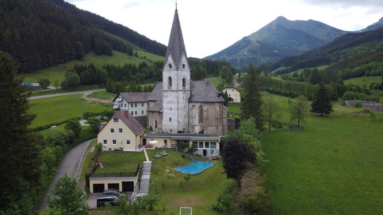Pool, Pokale, Sauna, Billard, Kirche u. viel Natur Vordernberg Exterior foto